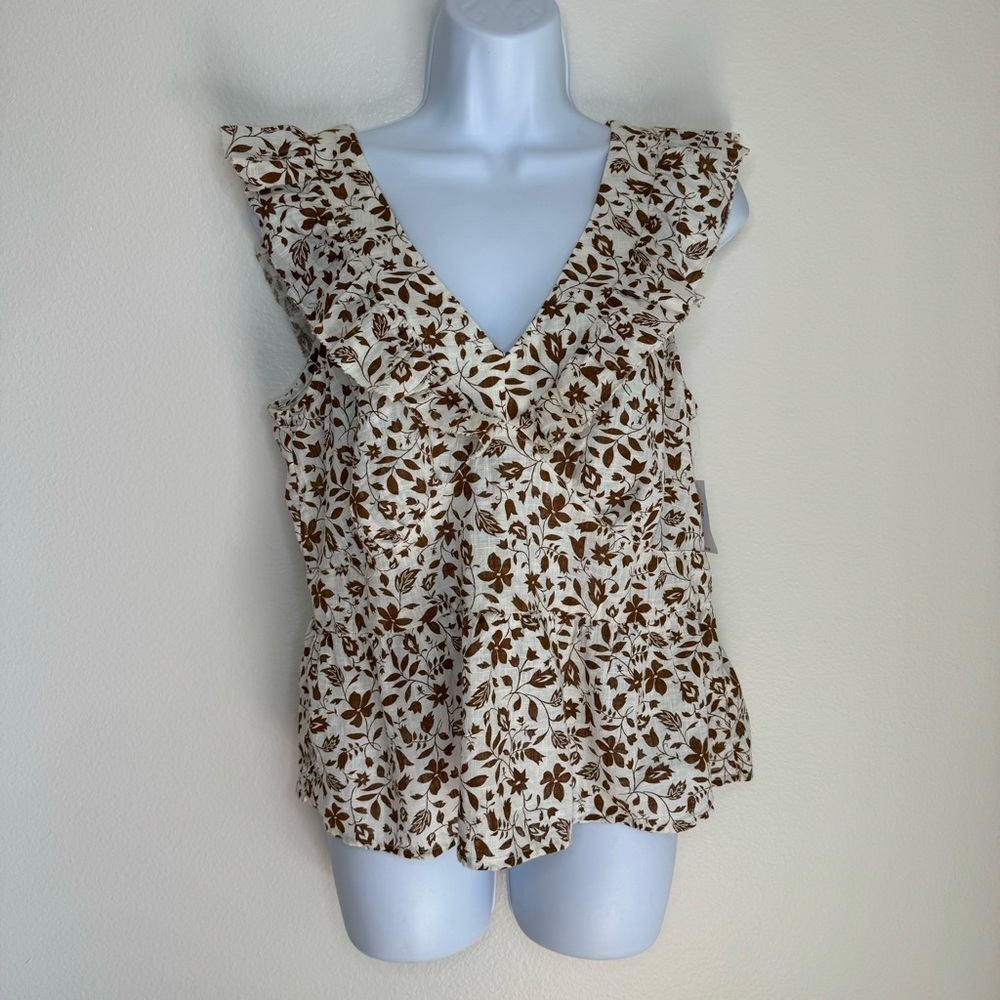 Flutter-Sleeve Floral V-Neck Tie-Back Top Size: M - Picture 9 of 16